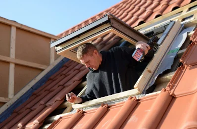 Pose de fenêtres de toit Velux à Frœningen
